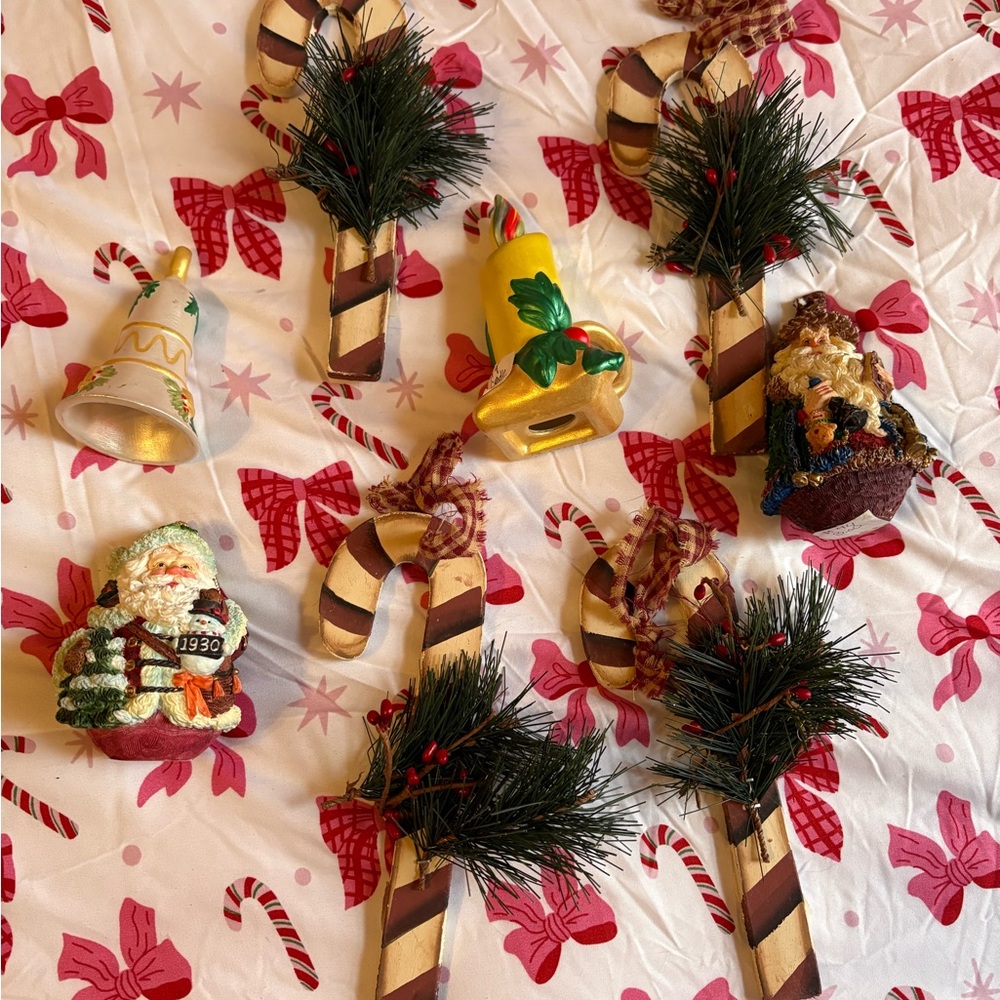 Festive Christmas Ornaments Set